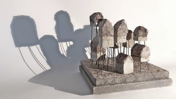 Entwurzelt, 50x40x15 cm, Beton, Draht, Papier, Hans Schohl