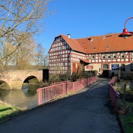 Außenansicht der Brücker Mühle