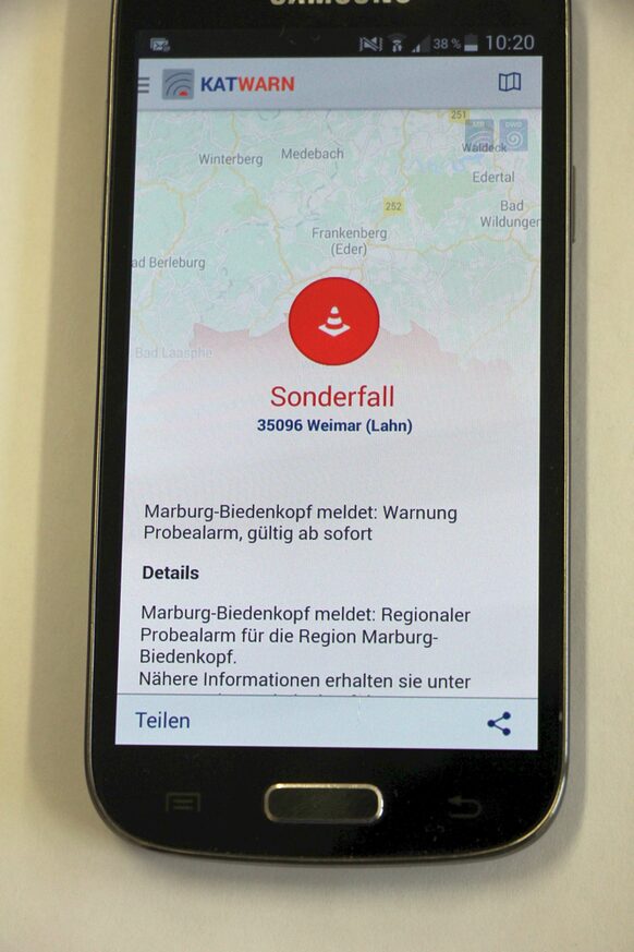 Smartphone mit KATWARN-App