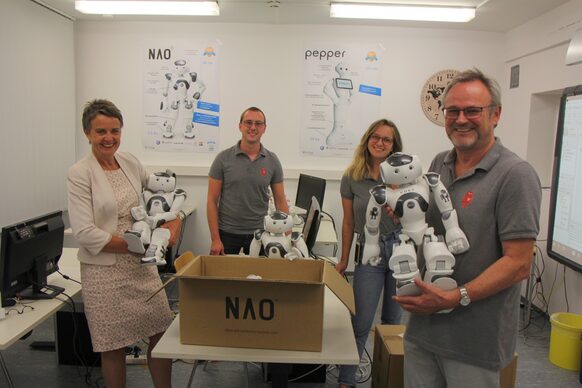 Foto zur gemeinsamen Pressemitteilung RoboPraX (Landkreis Marburg-Biedenkopf und Philipps-Universität))