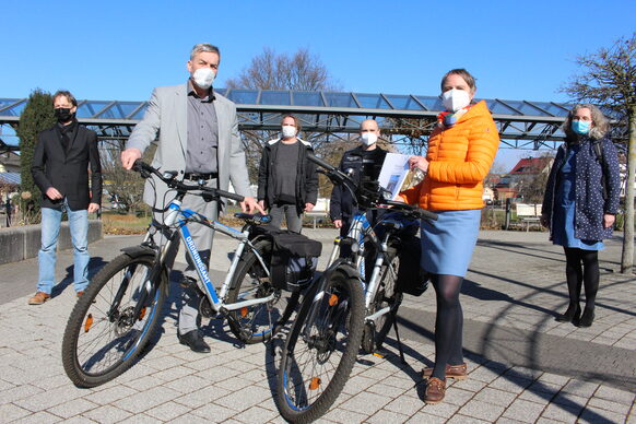 Foto zur Pressemitteilung 107/2021 (Übergabe Radverkehrskonzept Stadtallendorf)