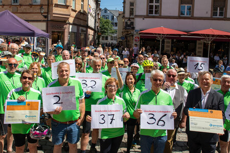 Teilnehmer und Teilnehmerinnen der 7. Radtour für Organspede