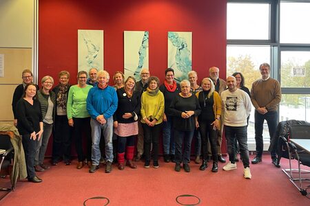 Gruppenbild mit Mitgliedern des "Netzwerk für Bürgerhilfen"