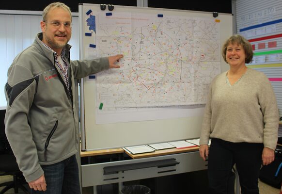 Ärztliche Leitung der Impfteams (Frau Dielmann-Ackermann) und Oliver Lotz von den Johannitern