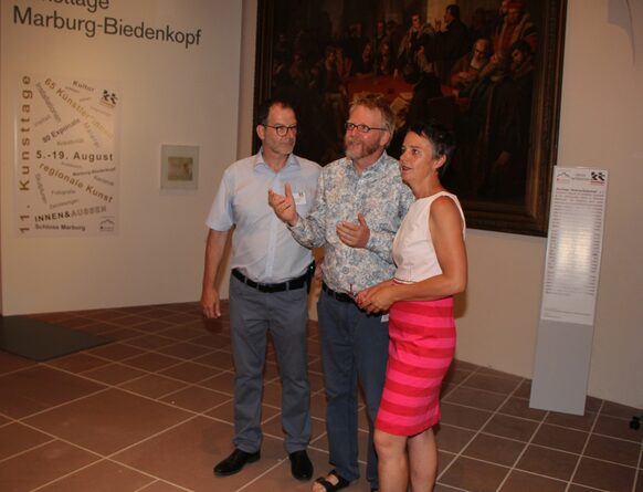 Dr. Markus Morr (Kulturreferent des Kreises), Museumsdirektor Dr. Christoph Otterbeck und Landrätin Kirsten Fründt