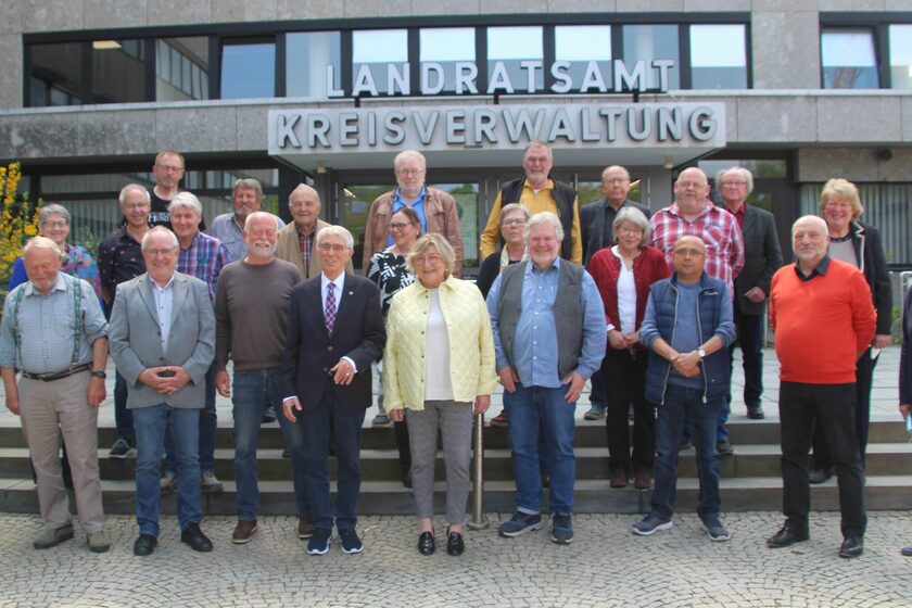 Gruppenbild der Mitgliederinnen und Mitglieder des Kreisseniorenrates Marburg-Biedenkopf