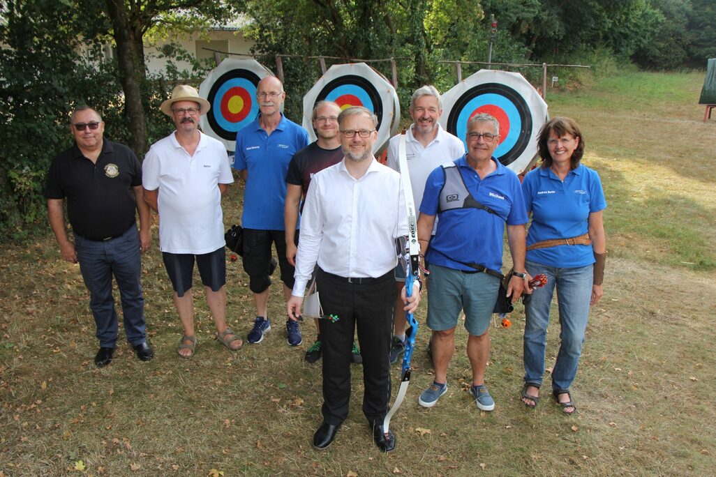 Gruppenfoto mit den Vereinsvertretern